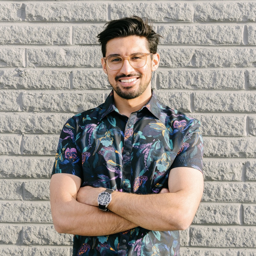 Sudo professional picture taking in
in the parking lot.